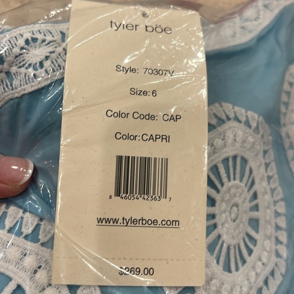 Tyler Boe size 6, new with tags - Picture 5 of 5